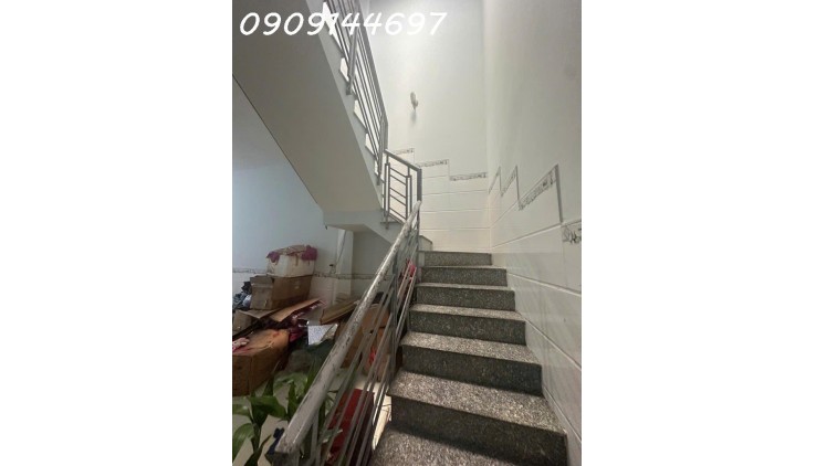 Bán Nhà 2 tầng 1/ đường HIỆP THÀNH 13, phường HT, Q12, dt 92,2m2 (4mx24m) Hẻm 8m Giá 4,75Tỷ