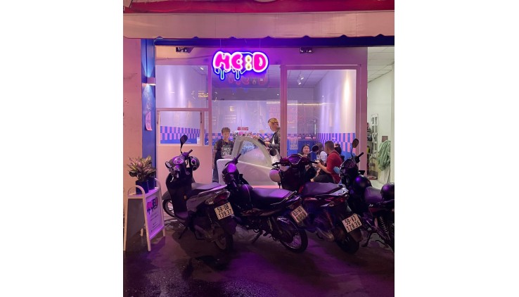Cần sang lại tiệm kem nhỏ mặt tiền hẻm Thảo Điền