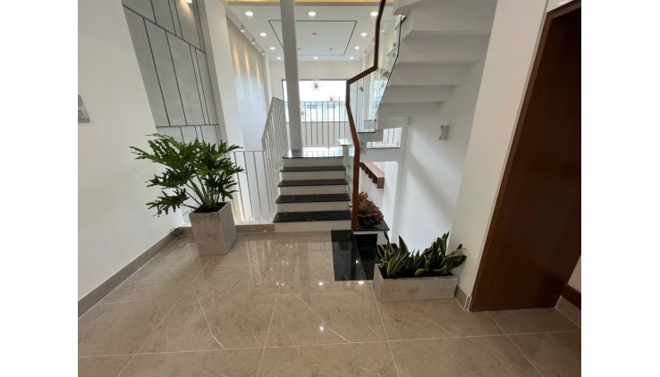 Bán nhà 5 tầng siêu đẹp Hương Lộ 2, Bình Tân,4m x 16m, hẻm nhựa xe tải, chỉ 8.1 tỷ