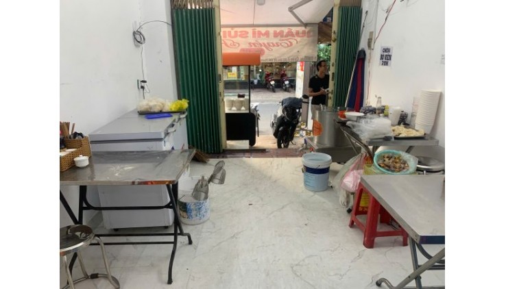 Quận 7 ! Sang Quán Ăn Giá Rẻ , MT đường gần chợ Tân Quy, kinh doanh thoáng và đông, Tel : 0786259986 ( chính chủ )