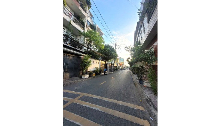Mặt tiền, TT PHƯỚC LONG, XD 5 TẦNG, NAM HOÀ Q9, DT 83 m2, chỉ 4 tỷ nhỉnh.