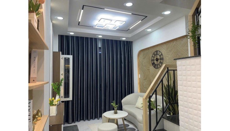 NHÀ ĐẸP - HXH - DTSD 43m2- CHỈ 4.3Tỷ Tại Phường 7, Quận Bình Thạnh, TP HCM