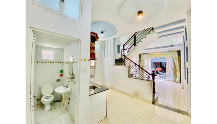Bán nhà lô góc 2 mặt hẻm thông thoáng , ô tô thông 46m2, 2PN, 2WC, Gò Vấp, 4.59 tỷ, SHR