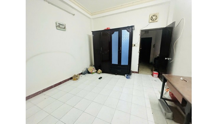 Bán nhà mặt tiền Bàu Cát, P12, Tân Bình, dt 4m x 16m, 5 tầng hoàn công đủ, 15 tỷ TL