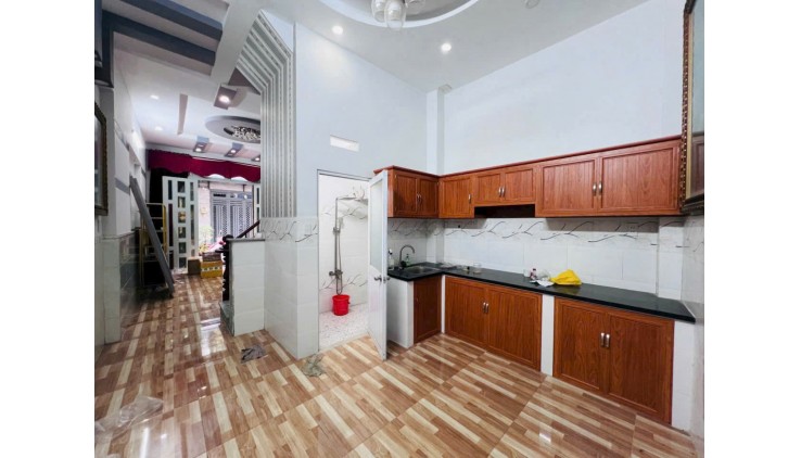 Bán Nhà 3 tầng đường BÙI VĂN NGỮ, phường Hiệp Thành, Q12, dt 39,2m2 (4mx10m) Hẻm 6m thông Giá 4,3Tỷ