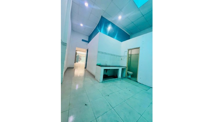 Bán nhà Mặt tiền Tây Sơn - ngay Chợ Tân Hương - Gò Dầu, 5.3x17m, Cấp 4, 5.9 tỷ