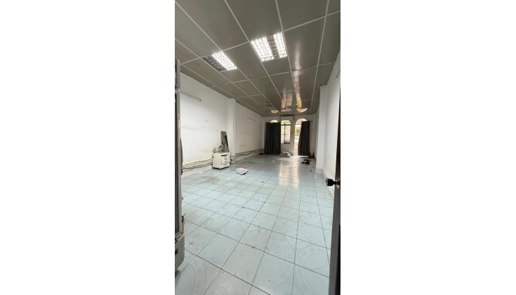 CHO THUÊ MẶT SÀN 2P - LẦU 2  Vị Trí : Nguyễn Thái Bình - Q1 - Hồ Chí Minh