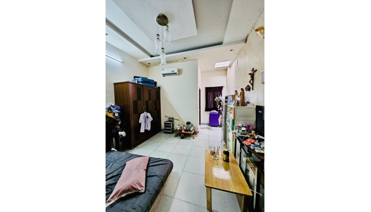 Bán nhà ở ngay Lê Văn Quới, Bình Tân, 3 tầng, 4m x 15m, HXH 5m, chỉ 5.6 tỷ