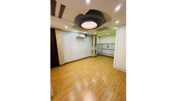 Bán nhà giá tốt mặt tiền Cao Xuân Dục, Q8 sát Q5, 4m x 17m, giá 8.6 tỷ TL