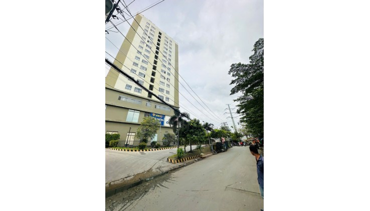 Siêu phẩm chân dài HL2 ngay bệnh viện Bình Tân hẻm 10m sát mặt tiền 94m2,3Tầng Nhỉnh 4tỷ
