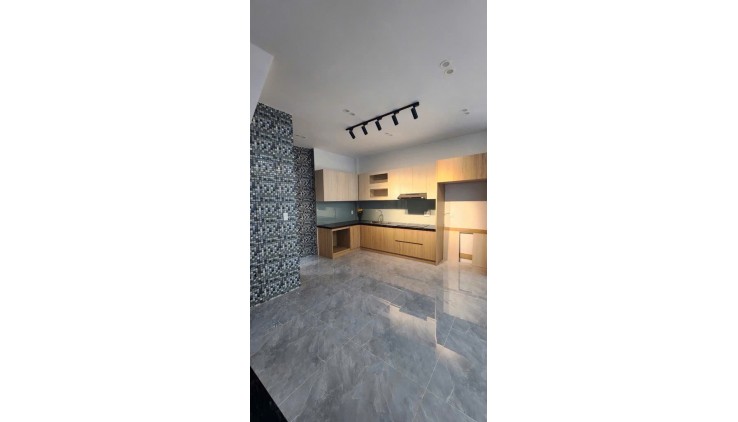 SIÊU HIẾM HẺM XE TẢI THÔNG QUANG TRUNG 70M2 CHỈ HƠN 5 TỶ