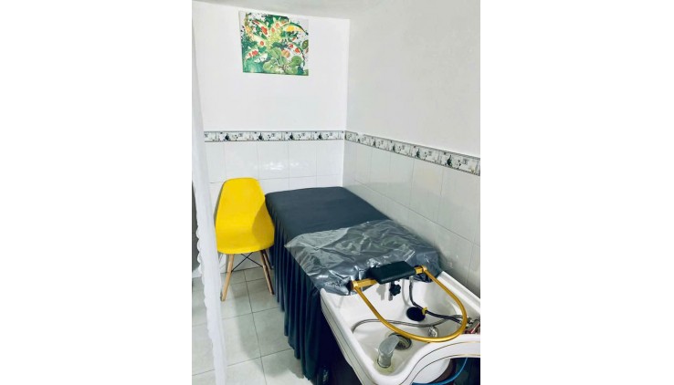Do mua được nhà. Sang gấp nhà thuốc ngã tư bốn xã, mặt tiền đẹp