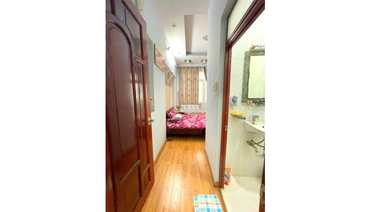 SÁT MẶT TIỀN  ĐƯỜNG SỐ 30M VĨNH HỘI 
NGANG 4 X 13 M 
ĐÚC XÂY MỚI 3 TẤM 

CÓ 6 TỶ