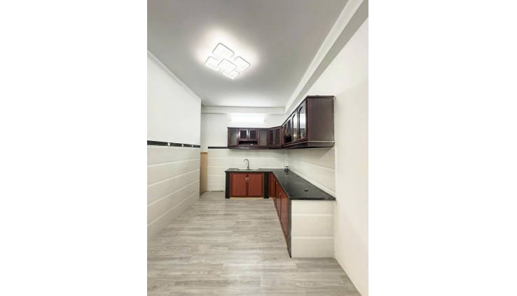 NHÀ GÒ VẤP- GIÁP TÂN BÌNH- HXH SÁT MẶT TIỀN- 80M2- 4 TẦNG- NHỈNH 7 TỶ.