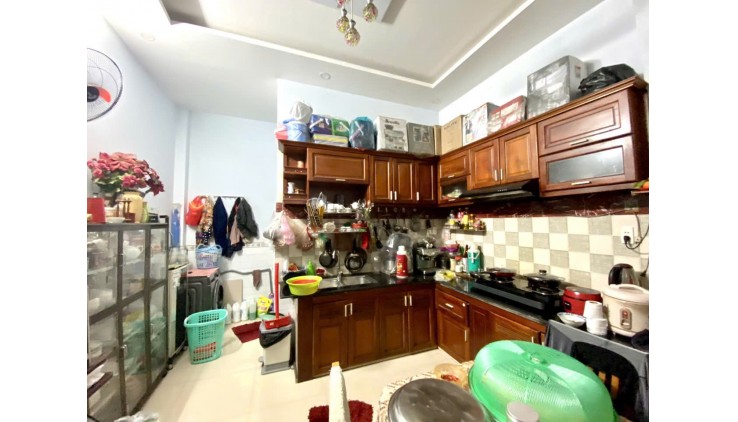 NHÀ 3 TẦNG MỚI TINH - MẶT TIỀN ĐƯỜNG NHỰA - 2 XE HƠI NÉ NHAU- VỪA Ở VỪA KINH DOANH- HƠN 4Đ