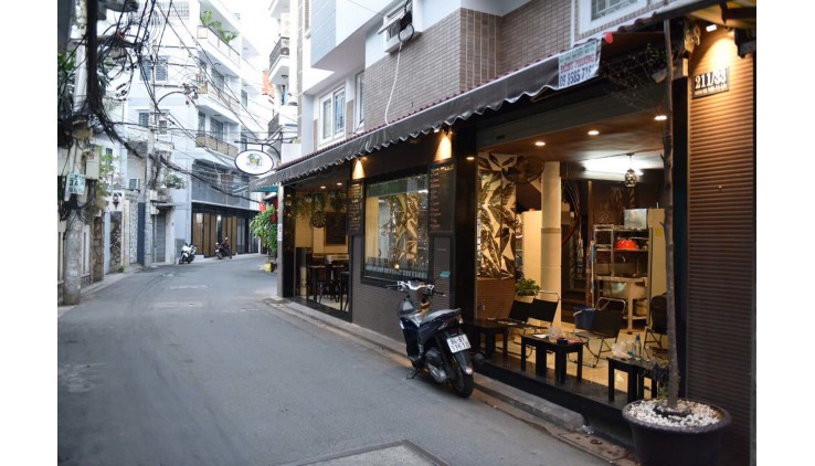 Phú Nhuận, Sang nhượng Quán ăn hoặc Cho Thuê Mặt Bằng căn góc, Liên hệ: 0906350335 ( C. Trang )