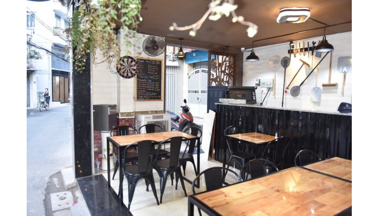 Phú Nhuận, Sang nhượng Quán ăn hoặc Cho Thuê Mặt Bằng căn góc, Liên hệ: 0906350335 ( C. Trang )