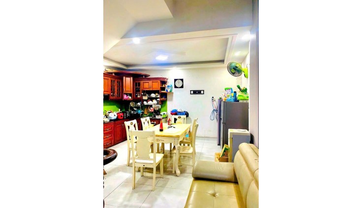 HẺM NHỰA 10M THÔNG KINH DOANH 4 TẦNG TÂN BÌNH 8 TỶ XÍU