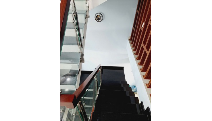 Mua nhà đón tết Đ số 18B Mã Lò gần ngã tư 4 xã hẻm 7m 54m2,4Tầng Nhỉnh 5tỷ