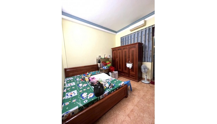 Bán nhà mặt tiền kinh doanh Trịnh Lỗi, Tân Phú, dt 4m x 21m, 3 tầng kiên cố, chỉ 11.5 tỷ