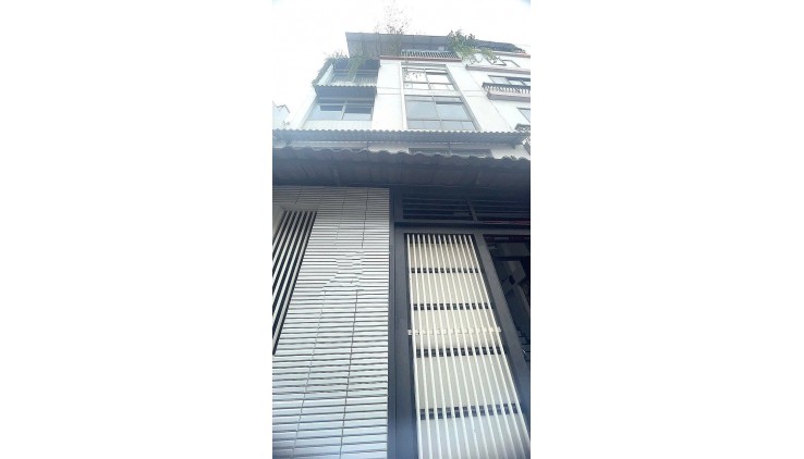 Bán nhà đẹp ở ngay Trịnh Đình Trọng, Tân Phú, ngang 6.6m, 5 tầng, chỉ 7 tỷ
