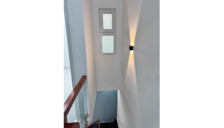 Bán nhà mới kế MT Lũy Bán Bích quận Tân Phú 4 x 10- 2 tầng chỉ 3.980 tl