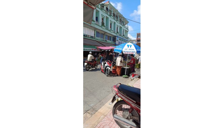 CHO THUÊ MẶT BẰNG TRỆT  Vị Trí : ngay chợ Nguyễn Sơn, 9 Hoàng Ngọc Phách, p.Phú Thọ Hoà, q.Tân Phú, HCM