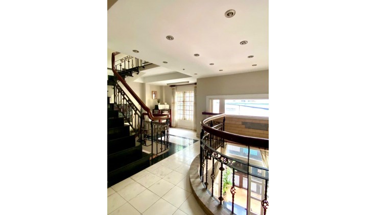 BIỆT THỰ LÊ QUANG ĐỊNH NGANG 9M 4 TẦNG 110M GIÁP BÌNH THẠNH CHỈ HƠN 9 TỶ