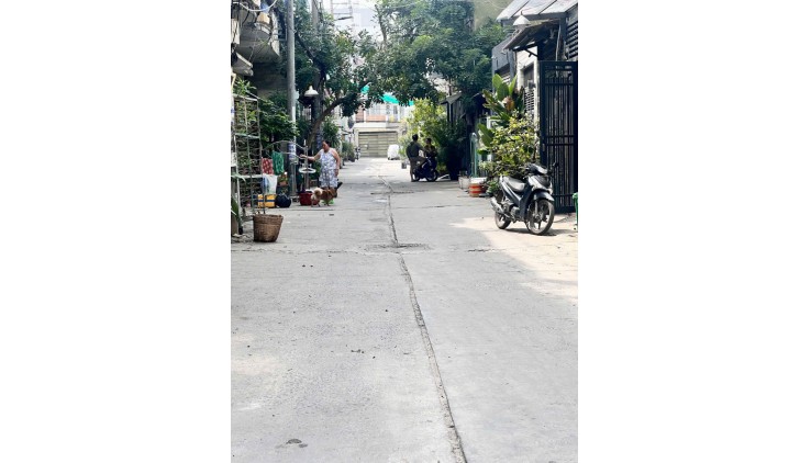 Nhà mới đón tết Mã Lò Lê Văn Quới gần ngã tư 4 xã hẻm 7m thông 60m2,4Tầng Nhỉnh 5tỷ
