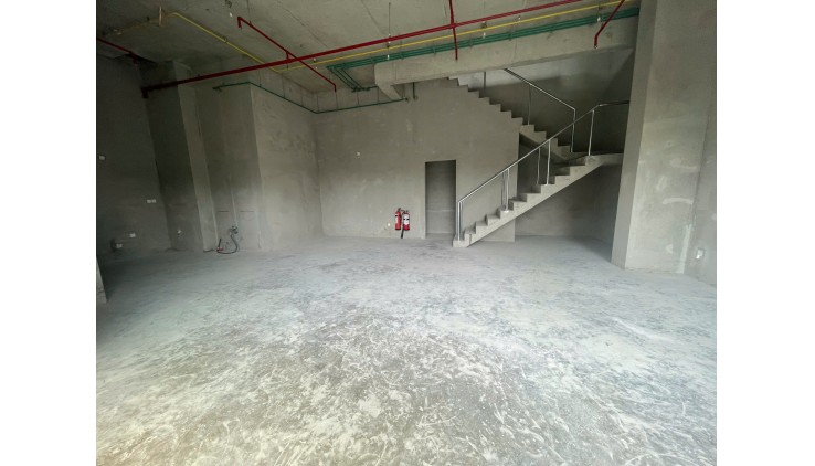 SHOP GÓC MẶT TIỀN RỘNG VỪA Ở - VỪA KINH DOANH  NGAY KHU BIỆT THỰ MỸ PHÚ QUẬN 7