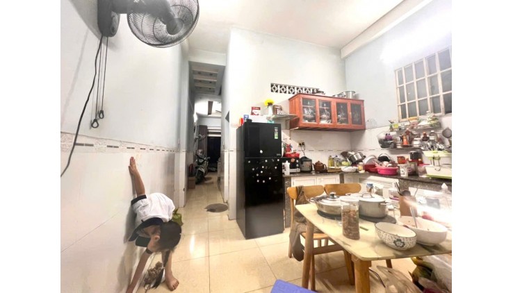 NHà MỚi, ở Ngay, Hẻm xe hơi, 4 PN, Gần Hoàng Diệu, Thủ Đức, DtsD 120m2, chỉ 5ty hơn