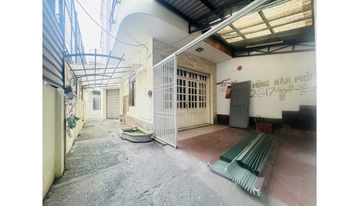 Bán nhà 2 Mặt tiền hẻm Trường Chinh - Trương Công Định, 6.3x12m, 4 Tầng, 4PN, 11 tỷ.