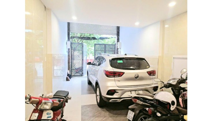 Biệt thự Q7 
Ngang 4.1 x 18 
6 tấm 

CHỈ 17,8 TỶ