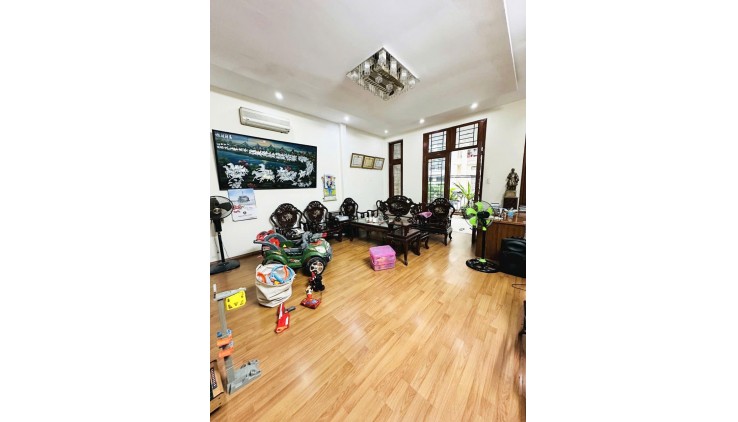 BÁN NHÀ HẺM 8M  BÌNH GIÃ, TÂN BÌNH - 80M2, 3 TẦNG, 4PN, 13.4 TỶ - SỔ ĐỎ CHÍNH CHỦ
