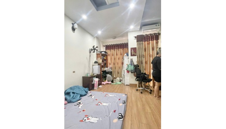 CHỦ GẤP BÁN HẠ 1.5 TỶ  , MẶT TIỀN KD LÝ THƯỜNG KIỆT  - TÂN BÌNH - 92M2 - 4 TẦNG - 12 TỶ