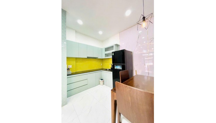 Mặt Tiền Kinh Doanh Đắc Địa - Chợ Hiệp Thành, 3 Phòng Ngủ, Nội Thất Cao Cấp, Giá Chỉ 5 Tỷ 2