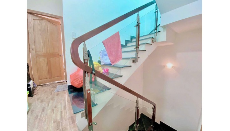 BÁN NHÀ 4 TẦNG, 45M2, HỒNG LẠC - TÂN BÌNH, GIÁ 5.8 TỶ - VỊ TRÍ VÀNG, SỔ ĐỎ CHÍNH CHỦ