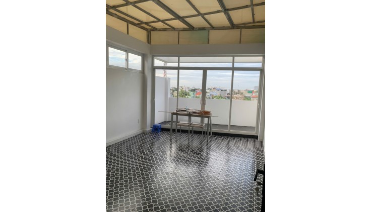 Quận Thủ Đức  ! CHO THUÊ MB – N/C 1 hầm lửng 3 lầu , VỊ TRÍ KINH DOANH ĐẸP LẮM, Tel : 0909121212 ( chính chủ )
