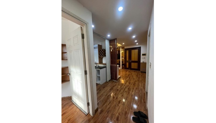 Cho thuê CĂN HỘ 2PN DECOR như hình, tại 2A Nguyễn Sỹ Sách , P15, Tân Bình.