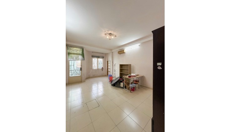 HẠ CHÀO 1.5 TỶ , BÁN NHÀ SÁT MT  CÁCH MẠNG THÁNG 8 - Q.10 68M2 NỞ HẬU  - 6,9 TỶ .