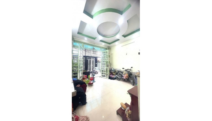 Bán nhà kế MT Hòa Bình quận Tân Phú 4,7 x 13- 2 tầng chỉ 5 tỷ tl