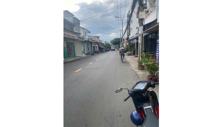 [P9Q8] SỐC CHỦ GIẢM GIÁ, CHỈ CÒN 9.5 TỶ, MẶT TIỀN ĐƯỜNG HƯNG PHÚ,, VỊ TRÍ ĐẸP ĐỦ TIỆN ÍCH GẦN CÔNG VIÊN.