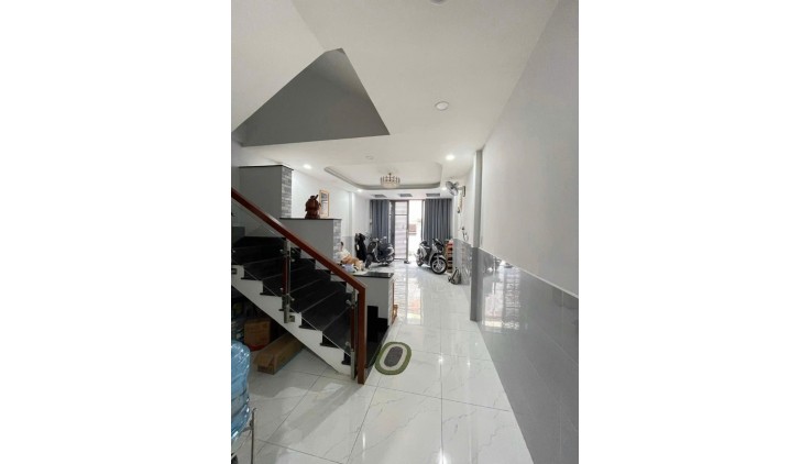 Gấp Bán trước tết nhà Tây Thạnh Tân Phú Hẻm xe hơi thông 44m2,4Tầng Nhỉnh 5 tỷ