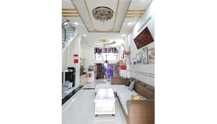 NHÀ Mới về, Đình Phong Phú, Q9, Đường 5m, DT 72m2( 4.5 x 16 ) x2 t, giá chỉ 4.75ty