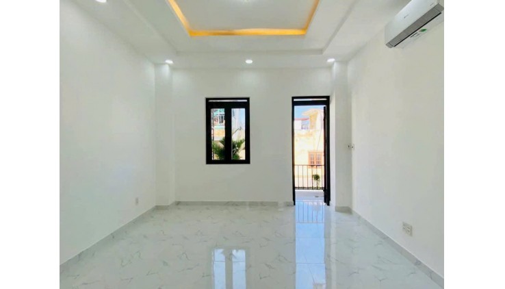 6.3 tỷ- bán nhà mới đẹp 4 tầng hẻm xe hơi sát Mặt tiền Phan Văn Trị-khu Cityland- 4mx11,2m vuông vức