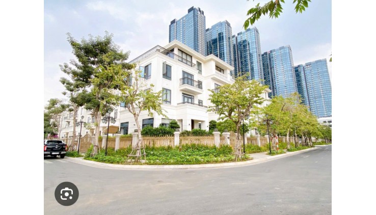 BÁN BIỆT THỰ LIỀN KỀ CAO CẤP - TÔN ĐỨC THẮNG - QUẬN 1 - 390 TỶ