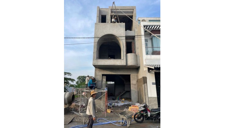 Bán: Nhà 1trệt 2 lầu, Đ.Long Thuận, P.Long Phước Q9