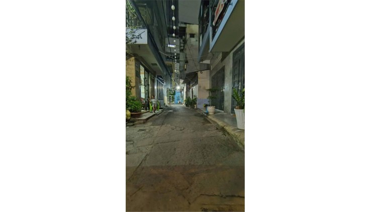 Nhà HXH Nguyễn Trọng Tuyển P2 Tân Bình,44m2 nở hậu, giá 5.5 tỷ TL