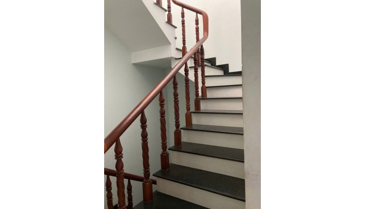 BÁN NHÀ LỘC BUÔN BÁN NGAY TÂN HƯƠNG  HẺM XH, 65M, GIÁ CHỈ NHỈNH 7 TỶ.