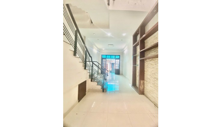 Siêu Phẩm chân dài Tân Kỳ Tân Quý Tân Phú giáp Tân Bình HXH 76m2,3Tầng Nhỉnh 5tỷ